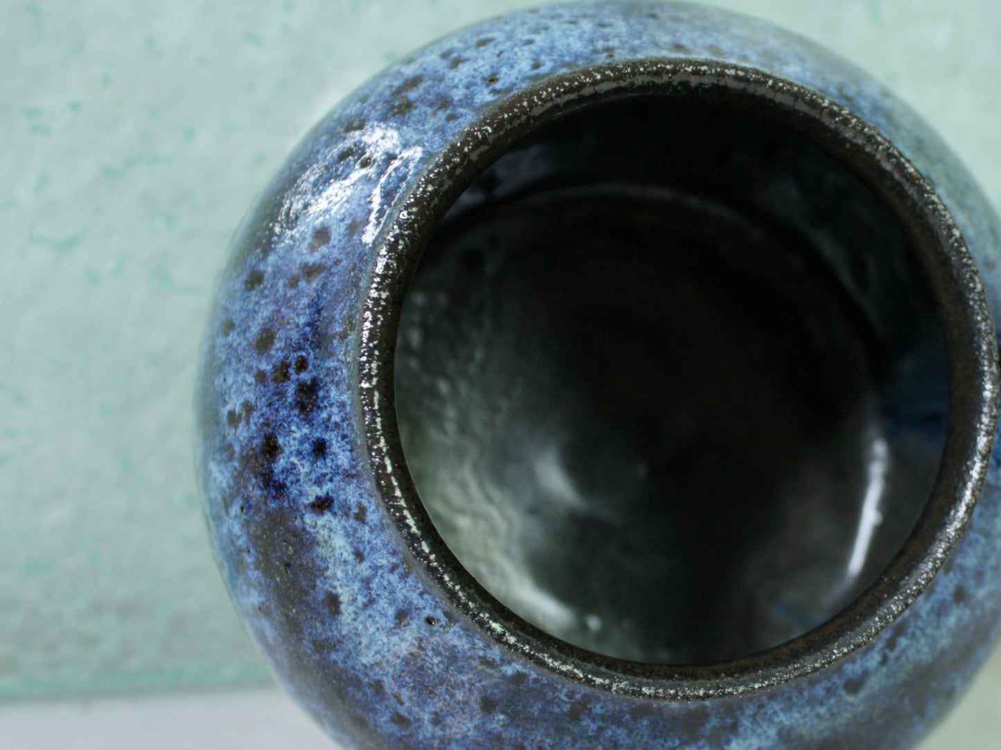 Small Orb Vase - Blue/Pink